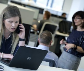 phone-laptop